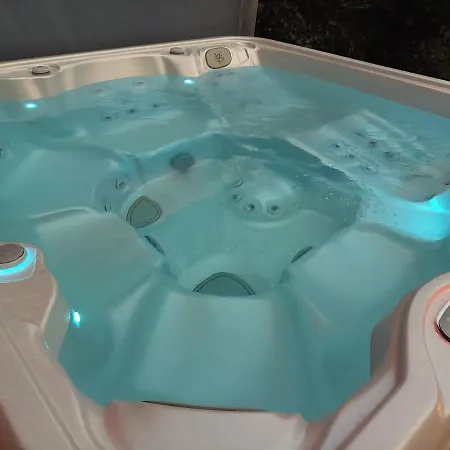 La Casa Rosa Di Segusino With Jacuzzi In Garden Holiday home
