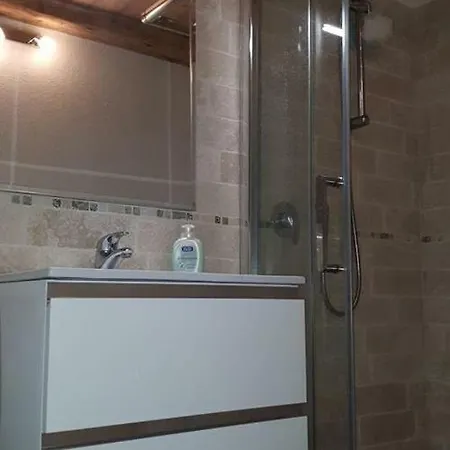 La Casa Rosa Di Segusino With Jacuzzi In Garden